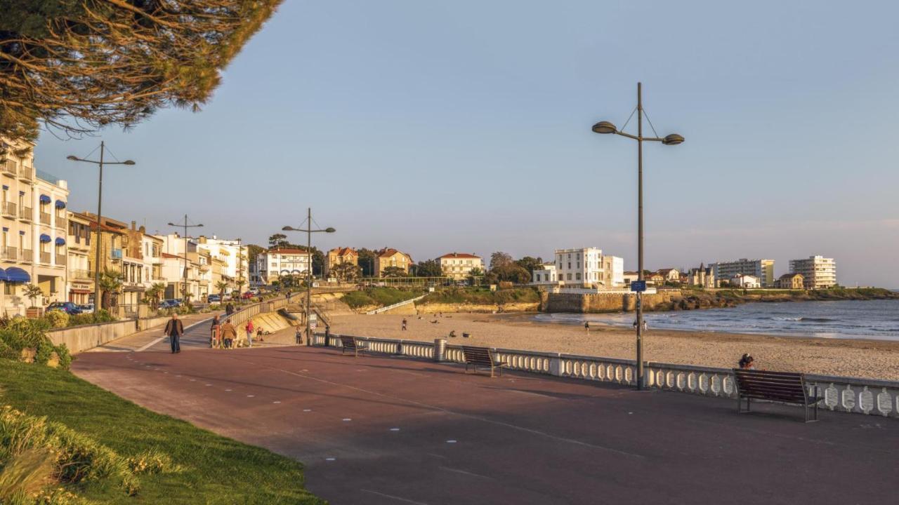 Cerise Royan - Le Grand Hotel De La Plage Екстер'єр фото