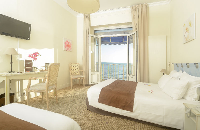 Cerise Royan - Le Grand Hotel De La Plage Екстер'єр фото
