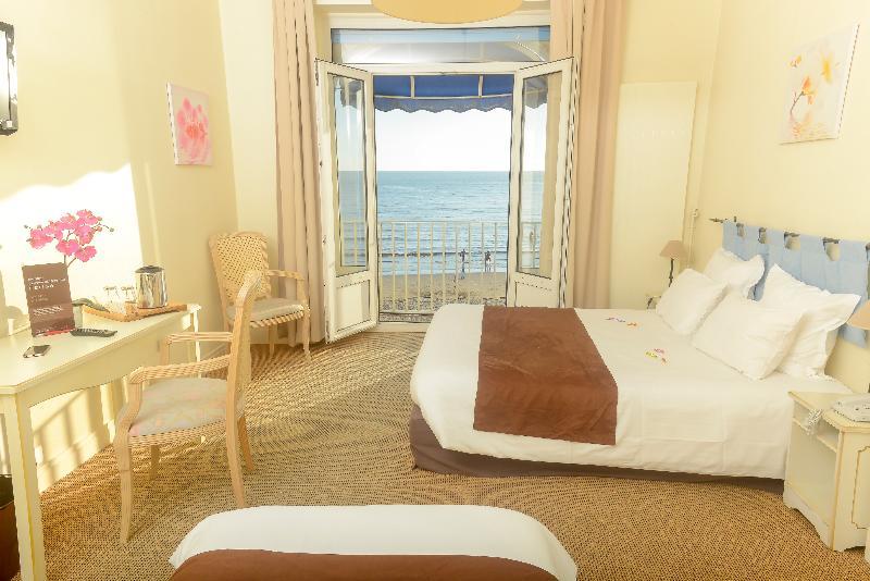 Cerise Royan - Le Grand Hotel De La Plage Екстер'єр фото
